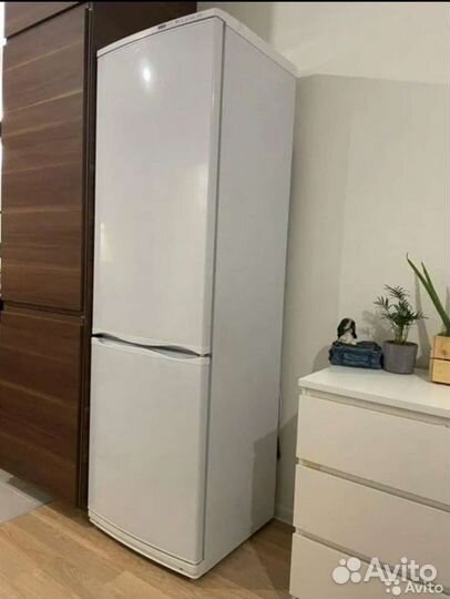Приличные б/у холодильники