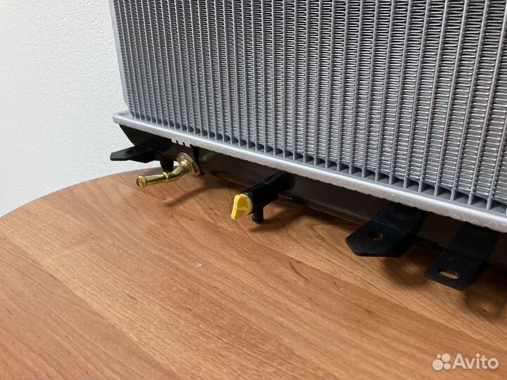 Радиатор охлаждения Тойота Камри Грация 2.2 96-01