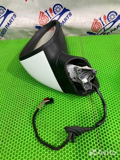 Зеркало правое Volkswagen Touareg NF 7P5 crca 2013