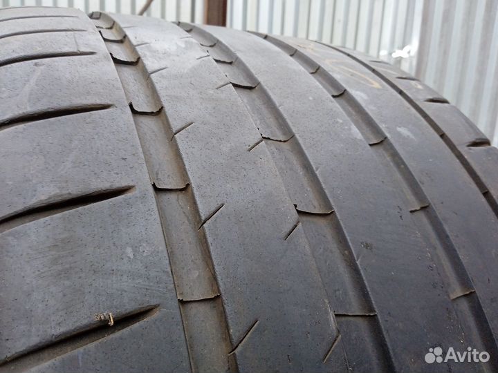 Michelin Pilot Sport 4 325/30 R21