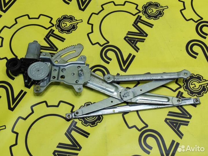 Стеклоподъемник задний правый Toyota Vista ZZV50