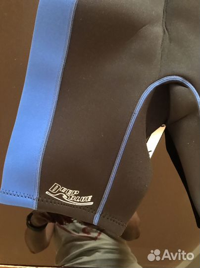 Гидрокостюм для водных видов спорта и отдыха