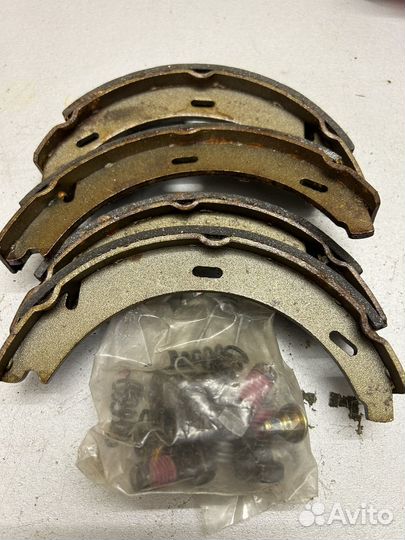 Комплект колодок стояночного тормоза