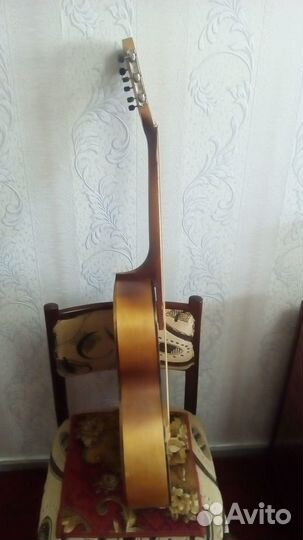 Акустическая гитара (бронь)