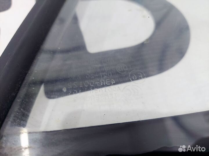 Стекло двери заднее правое Suzuki Grand Vitara