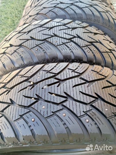 Powertrac Snow March Stud 215/60 R16