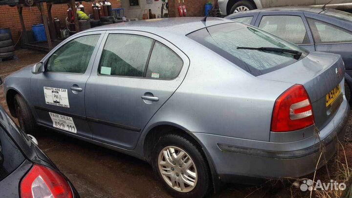 Полуось передняя левая Skoda Octavia 2 (A5) 2004