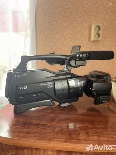 Видеокамера Sony HXR-MC1500P