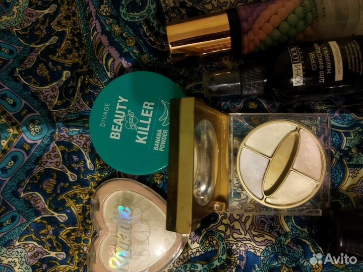 Набор косметики(уход+макияж+парфюм)