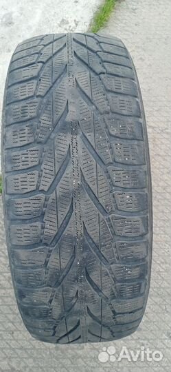 Nokian Tyres Hakkapeliitta R2 215/60 R17