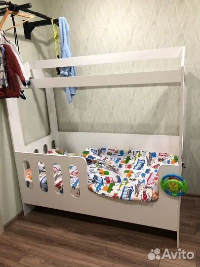 Детская кровать домик