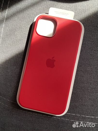 Чехол на iPhone 13