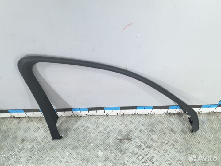 Б/У Обшивка двери передней левой верхняя Me#001