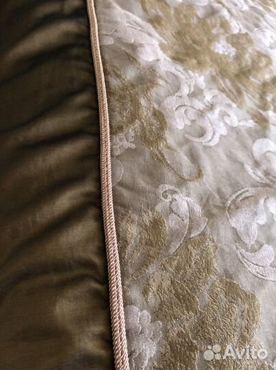 Продам комплект штор и покрывало