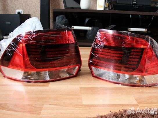 Фонари задние Volkswagen Polo Sedan