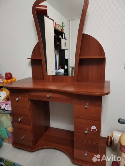 Туалетный столик