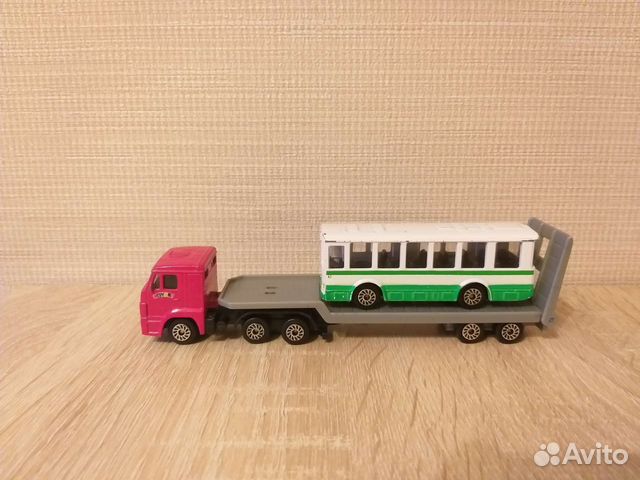 Металлические машинки