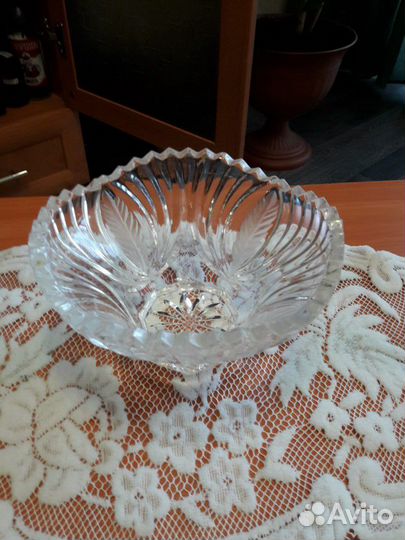 Хрустальная ваза