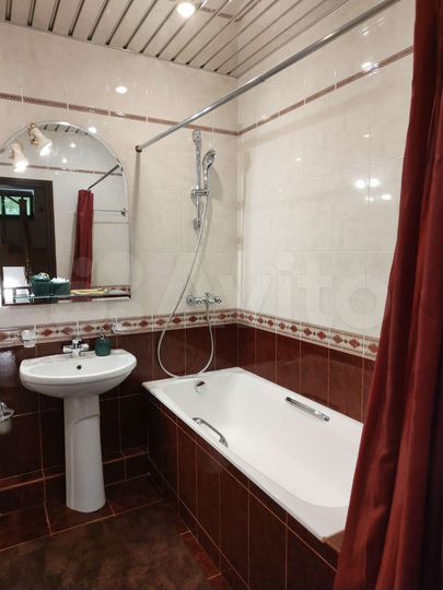 Дом 232 м² на участке 6 сот.