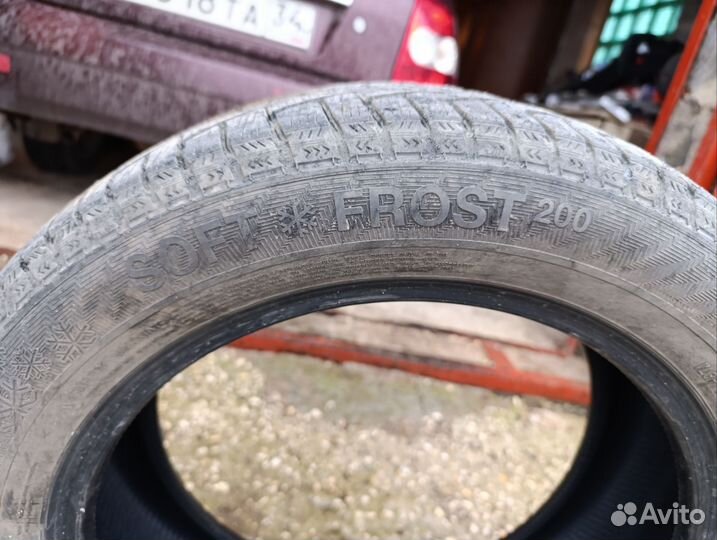 Gislaved Soft Frost 200 215/55 R17