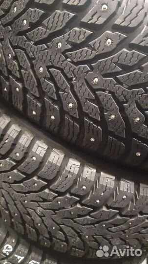 Nokian Tyres Hakkapeliitta 9 215/50 R17