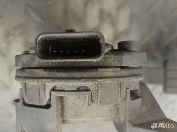 Педаль газа Renault Logan 2