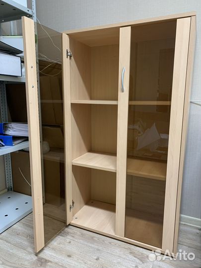 Набор офисной мебели (стол, тумба, шкаф для док.)