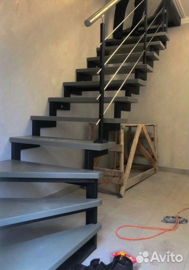 Перила деревянные для лестниц