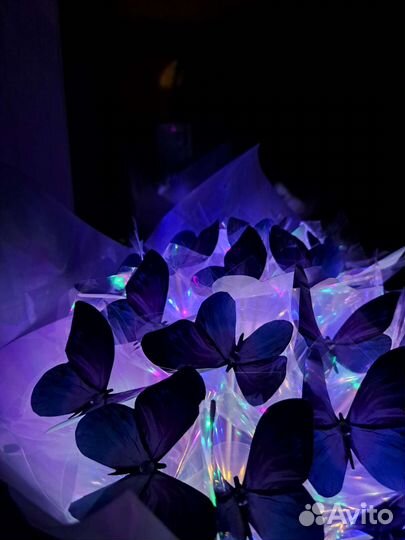 Букет из декоративных бабочек