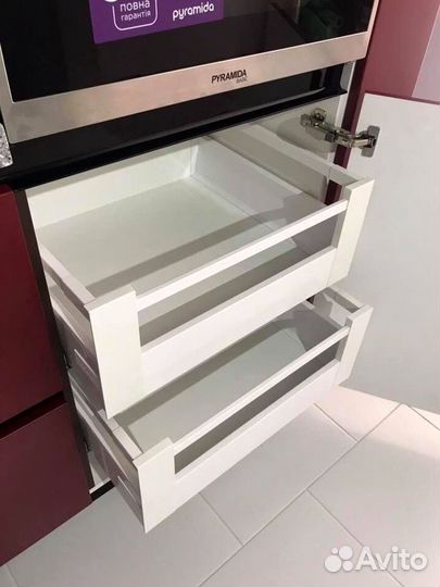 Угловая кухня с мдф фасадами в