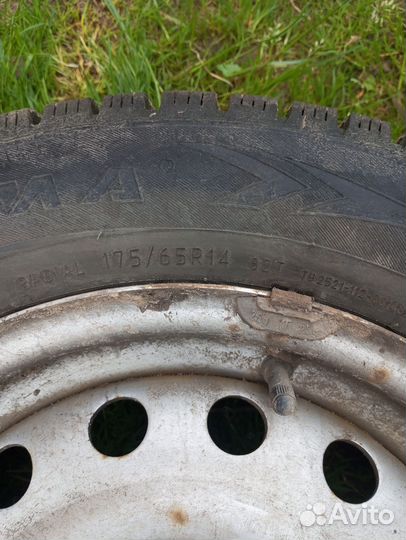 Продам колёса от двенашки на шипах 4 шт. 175/65R14