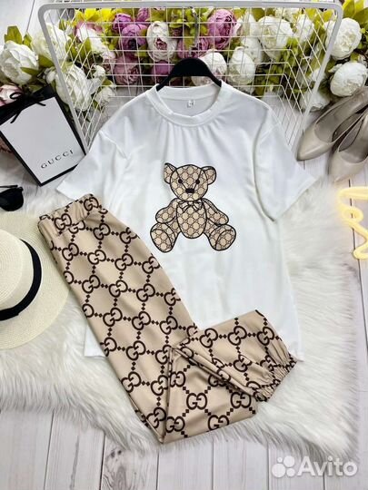 Костюм спортивный женский