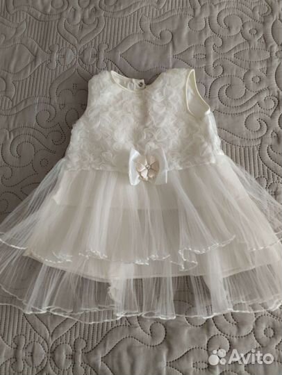 Три комплекта одежды на девочку.6-12 мес