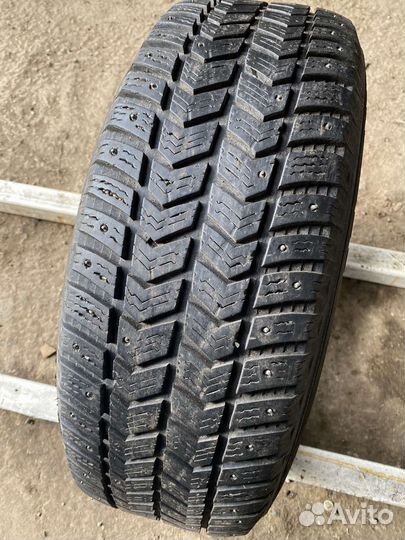 Vredestein ArcTrac 215/65 R16