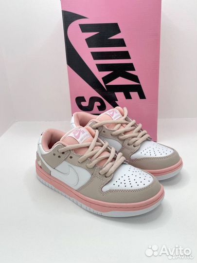 Кроссовки Nike Sb Dunk Low Pink Pigeon (Новые)