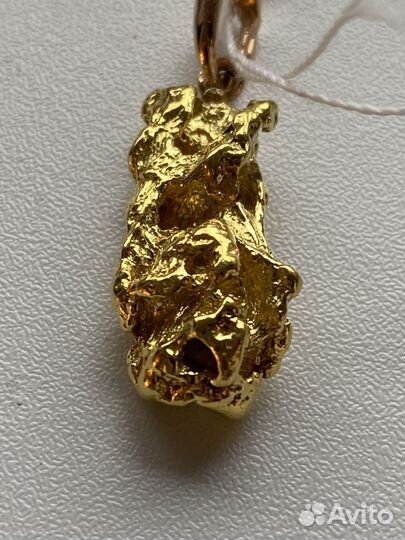 Золотой самородок с подвеской