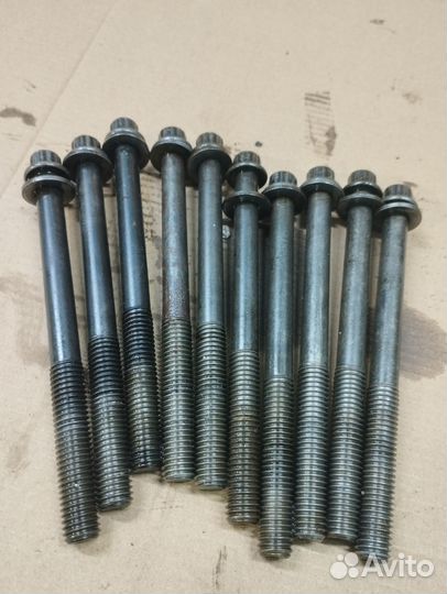 Болт гбц Suzuki M16A