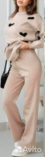 Костюм женский