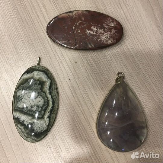 Брошь