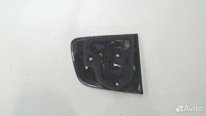 Фонарь крышки багажника Volkswagen Touareg, 2008