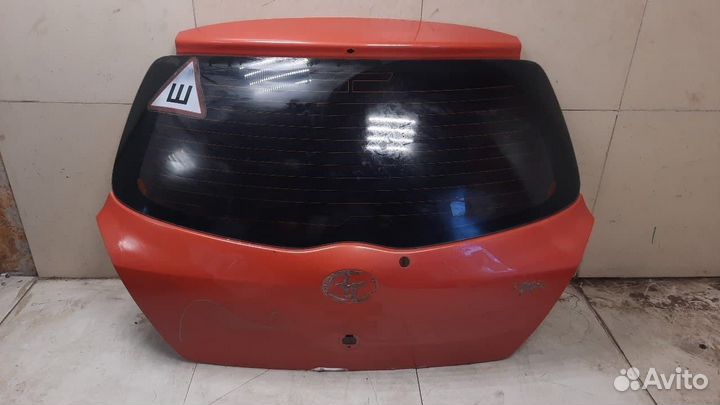 Дверь багажника со стеклом Toyota Yaris