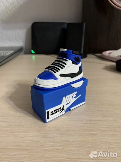 Чехол на Airpods 1/2 кроссовок