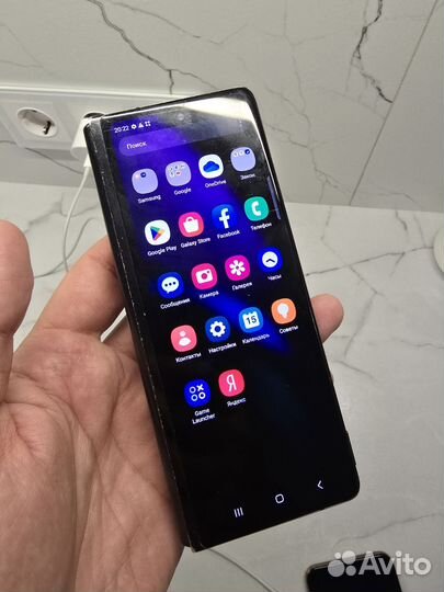 Samsung Galaxy Z Fold2, 12/256 ГБ