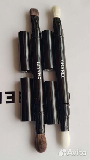 Шанель ёмкости,спонжи,кисти