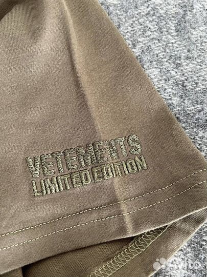 Футболка Property Of Vetements