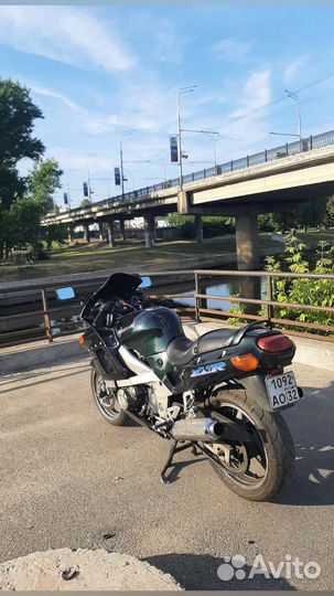 Kawasaki ZZR400-2