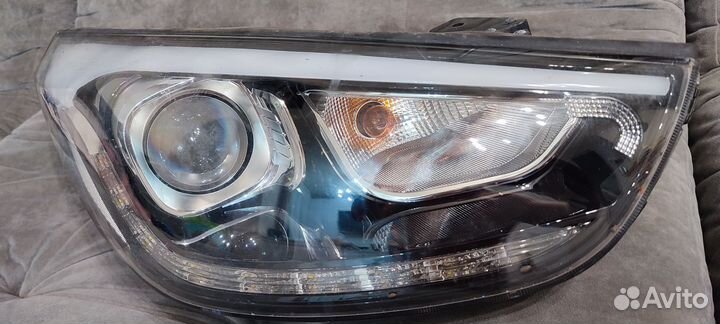 Hyundai ix35 фара правая