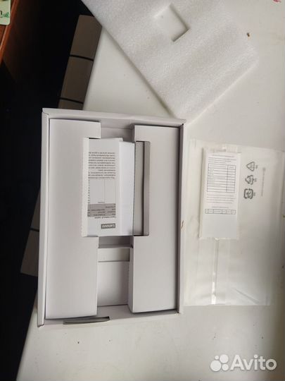 Планшет Lenovo Tab 4 TB-X304L 16Gb 4G