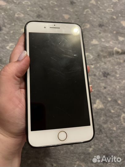 iPhone 8 Plus, 64 ГБ