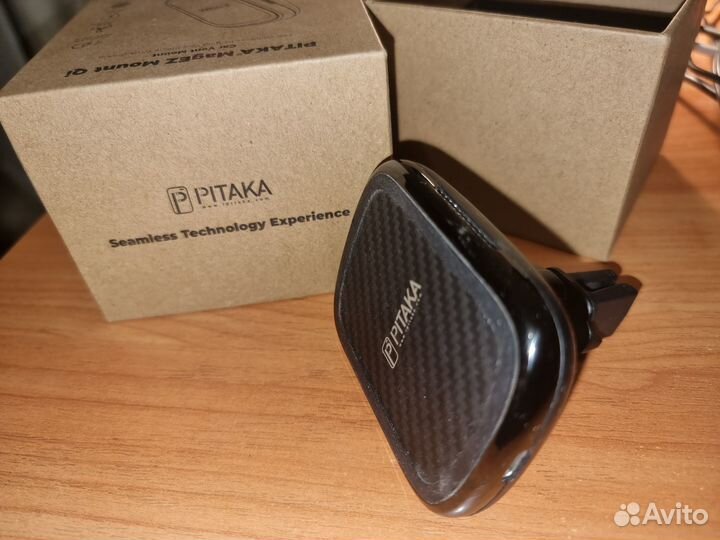 Держатель Pitaka NEW Vent MagMount wireless Qi